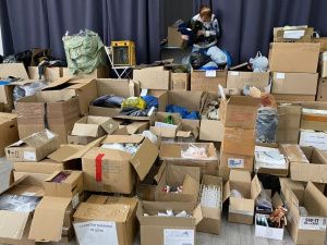 В Якутии продолжают сбор теплых вещей для участников СВО