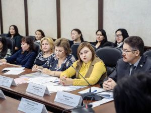 Сардана Авксентьева обсудила с руководителями частных детских садов вопросы развития отрасли