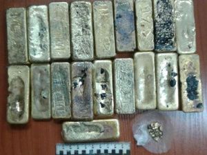 В Якутии бывший полицейский похитил у задержанного 3,5 кг золота на 7 млн рублей