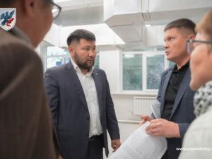 Евгений Григорьев поручил выделить дополнительные средства для завершения капремонта школы № 7