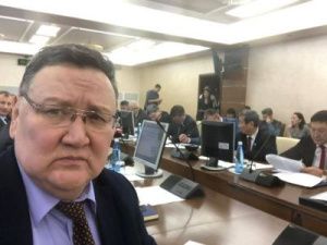 Федоров внес в Ил Тумэн законопроект о продлении времени продажи алкоголя