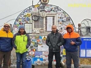 Туристический десант из Индии высадился в Оймяконе