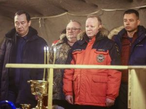 Сотрудники МЧС обеспечивают безопасность Крещенских купаний