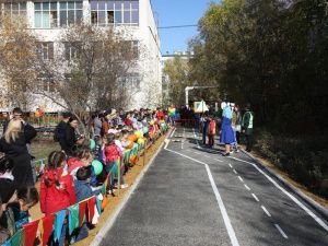 Народный бюджет: студенты построили площадку для детей