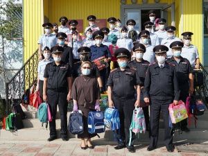 В г.Якутске состоялась благотворительная акция «Собери ребенка в школу»