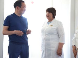 Айсен Николаев поручил благоустроить территорию врачебной амбулатории в Тулагино