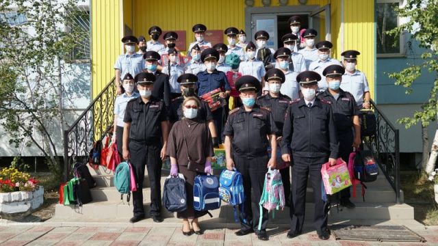 В г.Якутске состоялась благотворительная акция «Собери ребенка в школу»