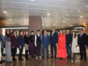 Выдающимся ювелирам и художникам вручили нагрудные знаки «Бриллиант Якутии»