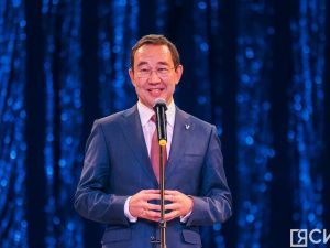 10 лучших школьников по итогам 2024 года наградили на Елке главы Якутии