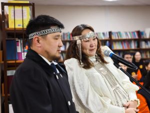 Айсен Николаев встретился с командой Горного улуса – победителями молодёжного фестиваля «Муус устар»