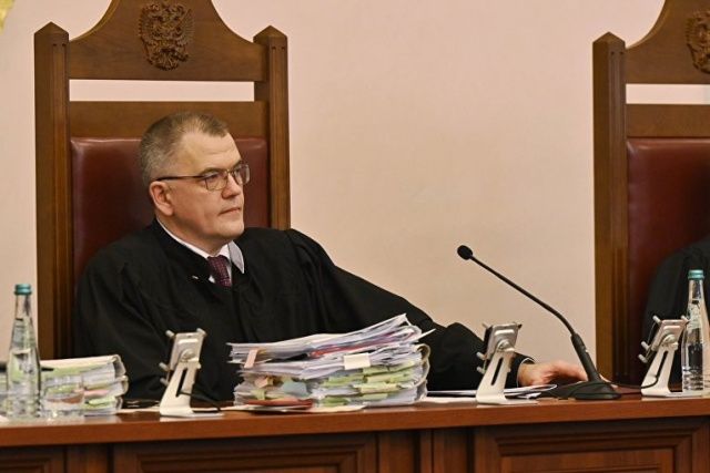 Верховный суд России отменил решение о возврате квартиры Ларисе Долиной