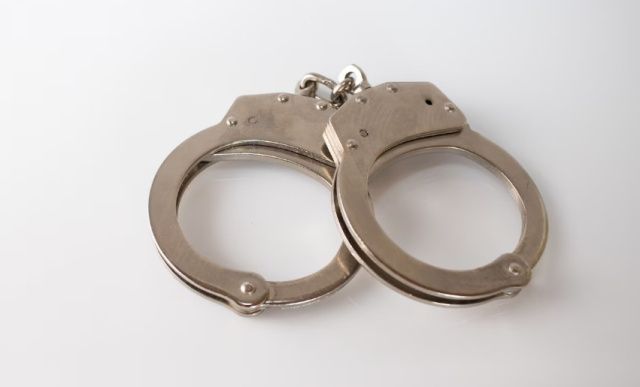 Мошенники похитили у жительницы Ленского района 300 тысяч под видом службы безопасности банка