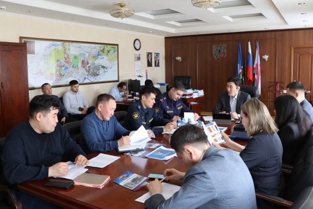 В Окружной администрации г. Якутска состоялось совещание по вопросам размещения заказов в исправительных учреждениях
