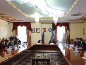 Айсен Николаев провёл заседание оргкомитета по проведению Кубка мира по вольной борьбе – 2019