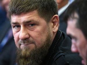 Кадыров вернул украинской военнослужащей ее собаку с «Азовстали»