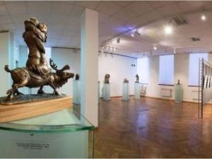 Одну из обвиняемых в хищениях в якутском музее приговорили к двум годам лишения свободы