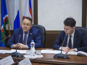 Альберт Семенов встретился с новым составом Молодежной палаты Якутска