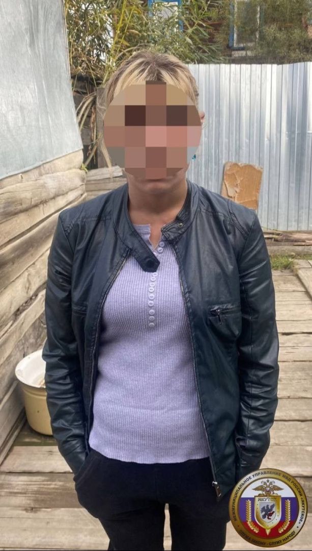 В Якутске женщина похитила у знакомой 390 тысяч рублей из-под подушки