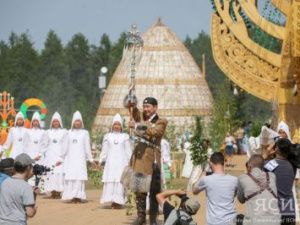 Ысыах Олонхо в Намцах открыли масштабной постановкой о героях якутского эпоса