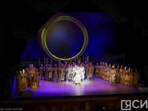 С оглушительным успехом состоялась премьера оперы-олонхо «Ньургун Боотур» в Астане
