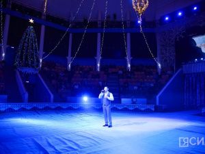 В Якутске провели новогодний благотворительный концерт «Для своих»