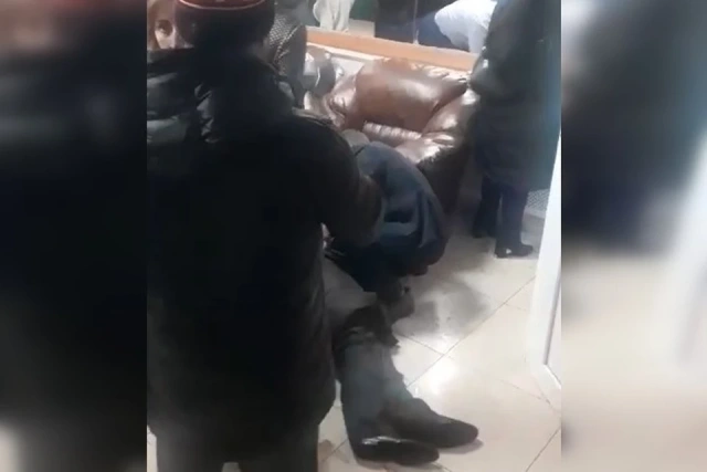 Уволен полицейский из Якутии, отправивший в кому своего начальника