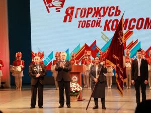 "Комсомол воспитал несколько поколений людей, без которых нельзя представить Якутию"