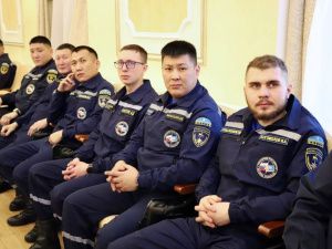 Лучших спасателей наградили в Якутии в профессиональный праздник