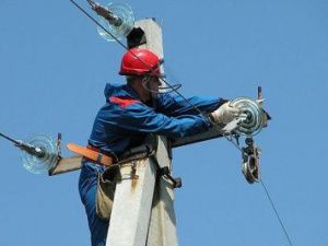 Энергетики проводят капитальный ремонт сетей Якутска