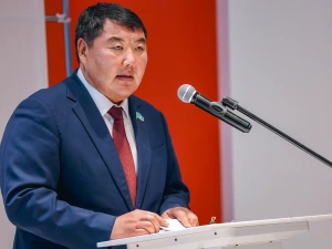 Торжественное собрание общественности состоялось на малой родине Михаила Николаева в День государственности