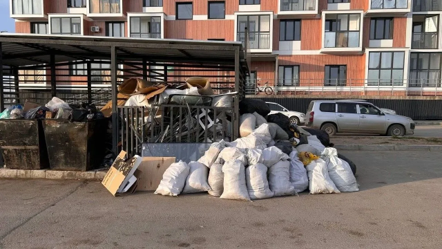 Микрорайон «Звездный» утопает в мусоре