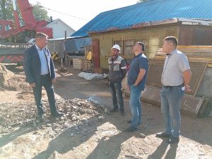 Андрей Тарасенко проверил готовность образовательных учреждений к началу учебного года в Алданском районе