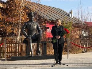 Ольга Балабкина почтила память основателя государственности Якутии Степана Аржакова