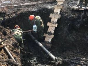 В Мирнинском районе продолжают работы по устранению последствий разлива нефти