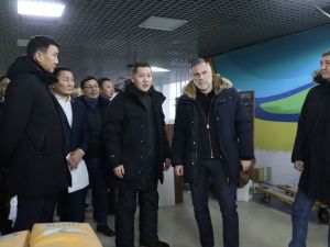 Кирилл Бычков осмотрел ход ремонтных работ в спортивных объектах Якутска