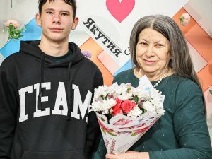 В Якутске прошел мастер-класс «Букет для мамы» в честь Дня матери в республике