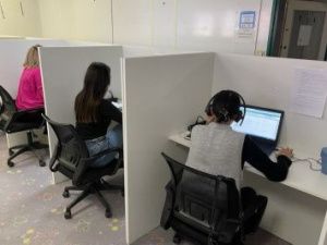 В Якутии операторы колл-центра приняли более трех тысяч вопросов о частичной мобилизации 