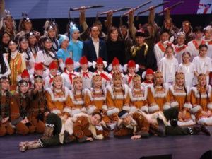 Гала-концерт финалистов фестиваля молодежного творчества «Путь к звездам. 100-летие ЯАССР» состоялся в Якутске