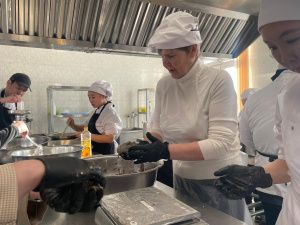 Студенты АГАТУ приготовили рыбные котлеты для участников СВО