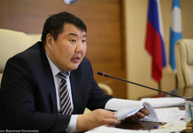 ОЧЕРЕДНОЕ СВИНСТВО: Ил Тумэн закупает медальоны на миллионы рублей