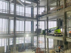 В Арктическом центре эпоса начали монтаж оборудования сцены