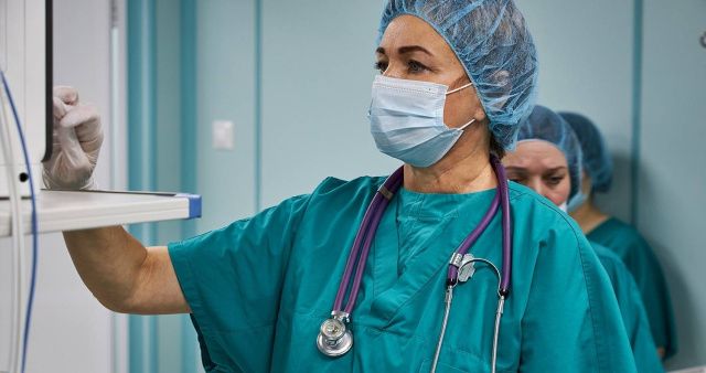 В России 20 тысяч человек остаются под наблюдением из-за коронавируса