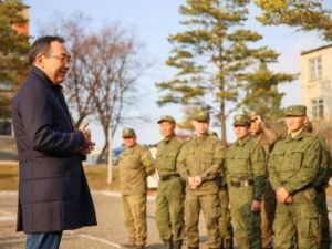 Айсен Николаев: «Вы идете защищать свою землю, родную Якутию»