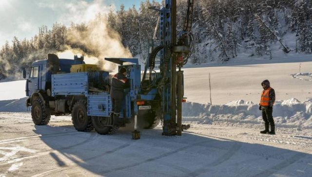 В Верхневилюйске начались изыскательские работы по проектированию моста через реку Вилюй