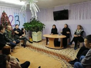 Десанты психологов оказывают помощь семьям военных в районах Якутии