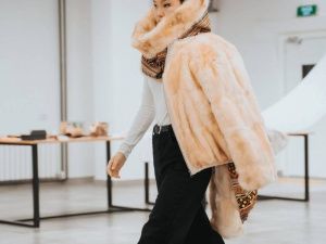 В АГИКИ стартовала международная зимняя школа по разработке дизайна меховых изделий