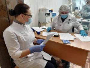 Штрафы от 200 тысяч рублей будут налагать на работодателей Якутии, которые не проводят вакцинацию сотрудников