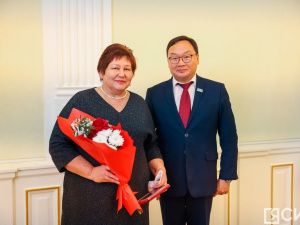 Госнаграды вручили отцам и матерям в Якутии