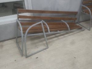 Опять вандализм на теплой остановке Якутска