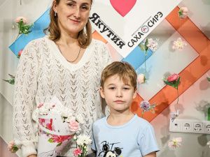 В Якутске прошел мастер-класс «Букет для мамы» в честь Дня матери в республике